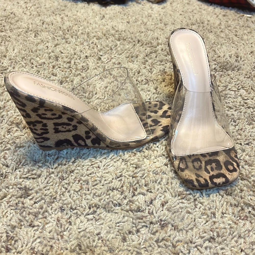 Fashion Nova Wedges Size 7